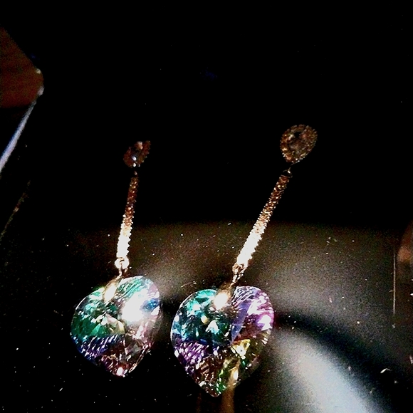 ⚓Beautiful Sterling Silver and Swarovski Crystal drop Heart Earrings - Picture 5 of 6
